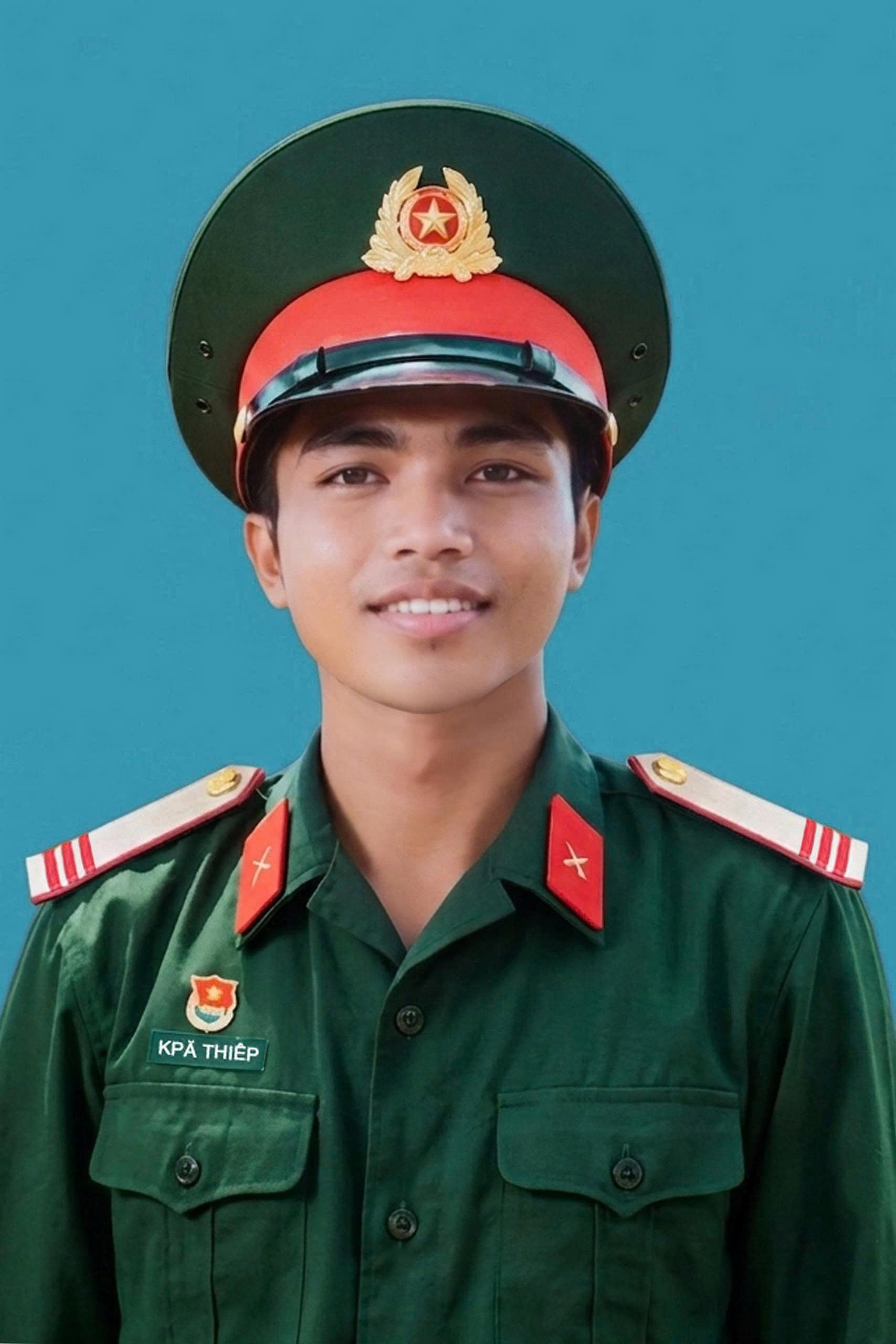 Thượng sĩ Kpă Thiệp hy sinh khi cứu 2 người dân khỏi điện giật. (Ảnh: Bộ Quốc phòng)