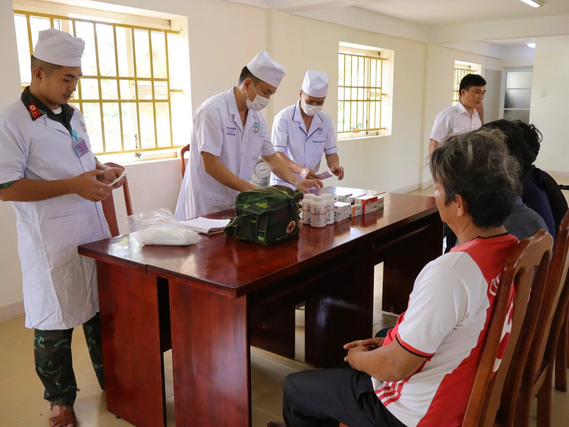 Dao Da tay tiep nhan, ho tro 33 ngu dan tau ca quang ngai gap nan hinh anh 4