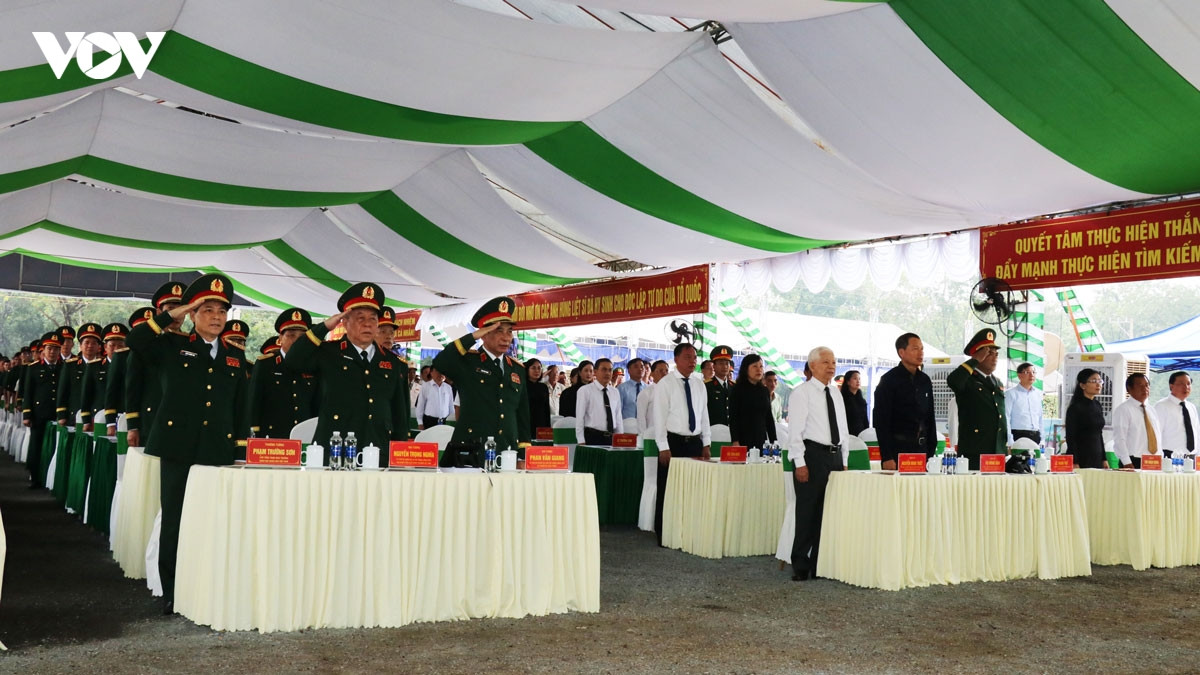 Đại tướng phan văn giang chỉ đạo quy tập hài cốt liệt sĩ tại Đồng nai hình ảnh 8 Dai tuong phan van giang chi dao quy tap hai cot liet si tai Dong nai hinh anh 8