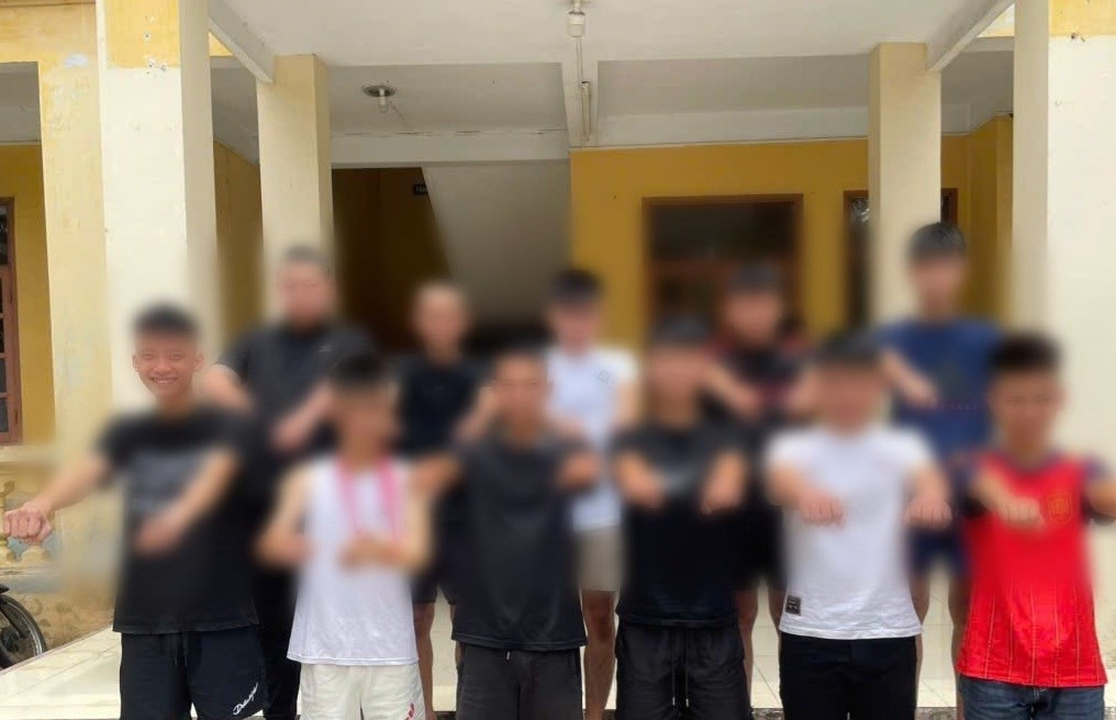 ngăn chặn 2 nhóm thanh niên ở hải phòng dùng hung khí giải quyết mâu thuẫn hình ảnh 1 ngan chan 2 nhom thanh nien o hai phong dung hung khi giai quyet mau thuan hinh anh 1