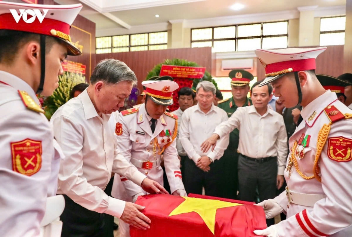 hanh trinh phuc dung ky uc va su menh tri an cua mot dan toc hinh anh 1