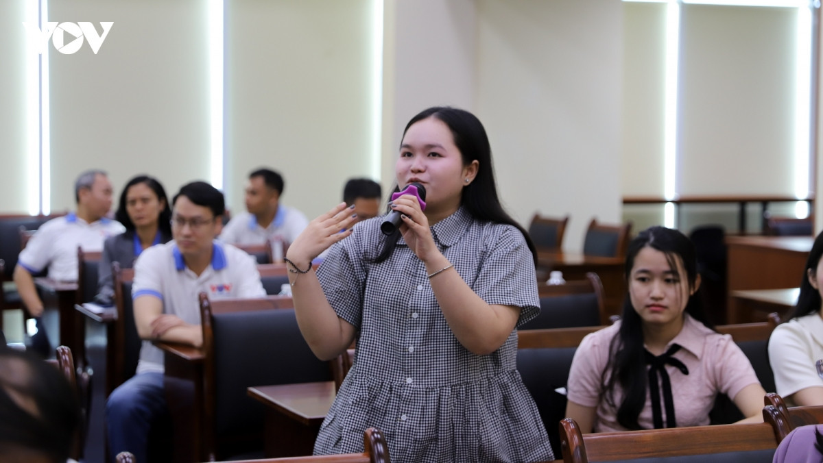 vov tp.hcm ban cach cham gen z tren da nen tang hinh anh 15