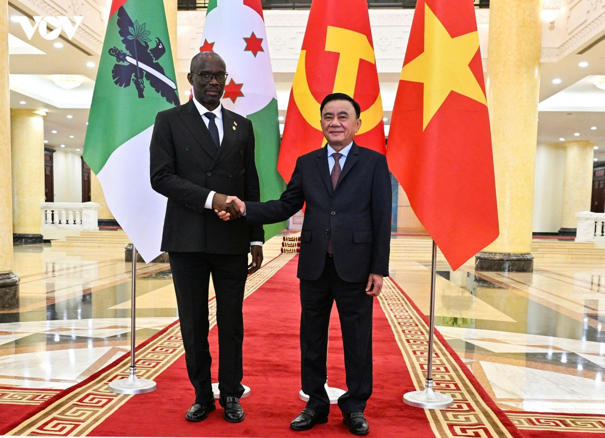 thường trực ban bí thư trần cẩm tú tiếp tổng thư ký Đảng cndd-fdd burundi hình ảnh 1 thuong truc ban bi thu tran cam tu tiep tong thu ky Dang cndd-fdd burundi hinh anh 1