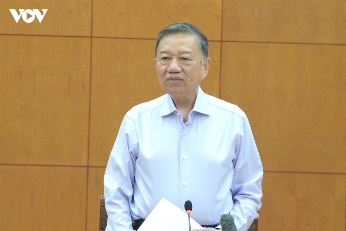 tổng bí thư, chủ tịch nước Đặt an toàn và đời sống người lao động ở trung tâm hình ảnh 1 tong bi thu, chu tich nuoc Dat an toan va doi song nguoi lao dong o trung tam hinh anh 1