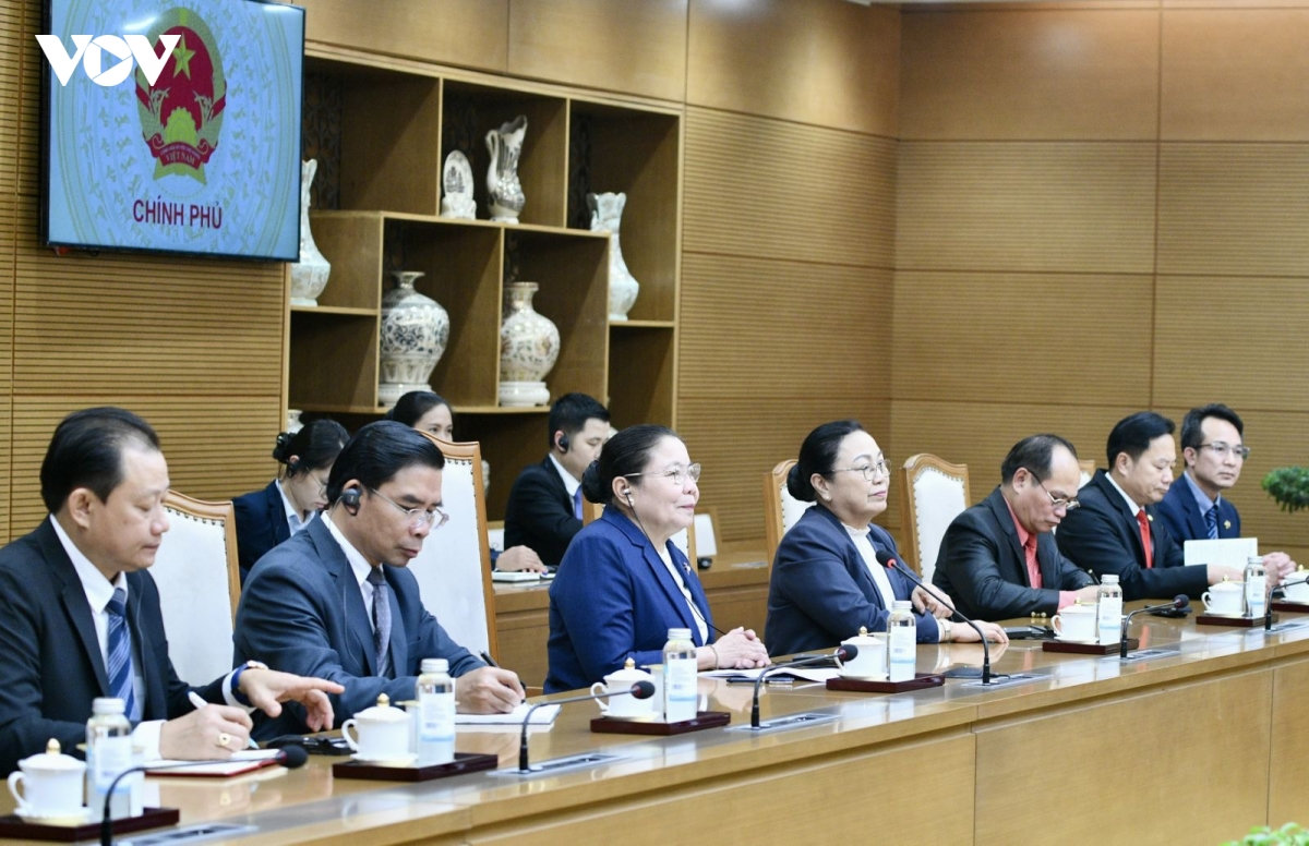 thủ tướng tiếp trưởng ban tổ chức trung ương Đảng nhân dân cách mạng lào hình ảnh 3 thu tuong tiep truong ban to chuc trung uong Dang nhan dan cach mang lao hinh anh 3