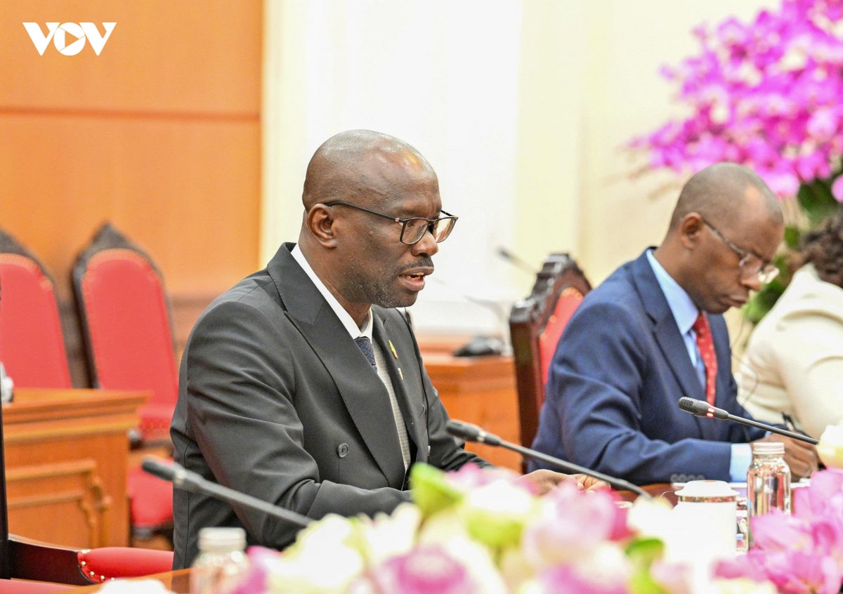 thường trực ban bí thư trần cẩm tú tiếp tổng thư ký Đảng cndd-fdd burundi hình ảnh 3 thuong truc ban bi thu tran cam tu tiep tong thu ky Dang cndd-fdd burundi hinh anh 3
