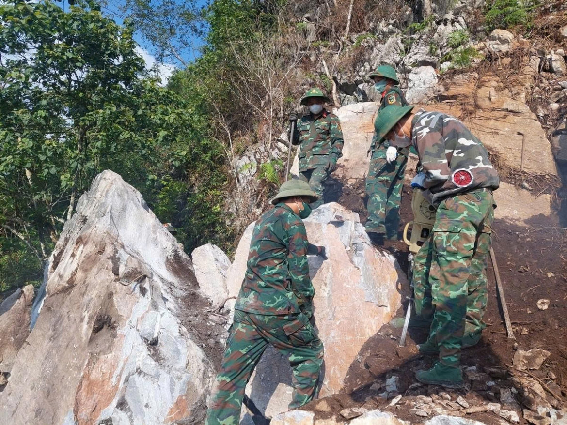 Đã tìm kiếm, quy tập 1.563 hài cốt liệt sĩ trong chiến dịch 500 ngày đêm hình ảnh 1 Da tim kiem, quy tap 1.563 hai cot liet si trong chien dich 500 ngay dem hinh anh 1