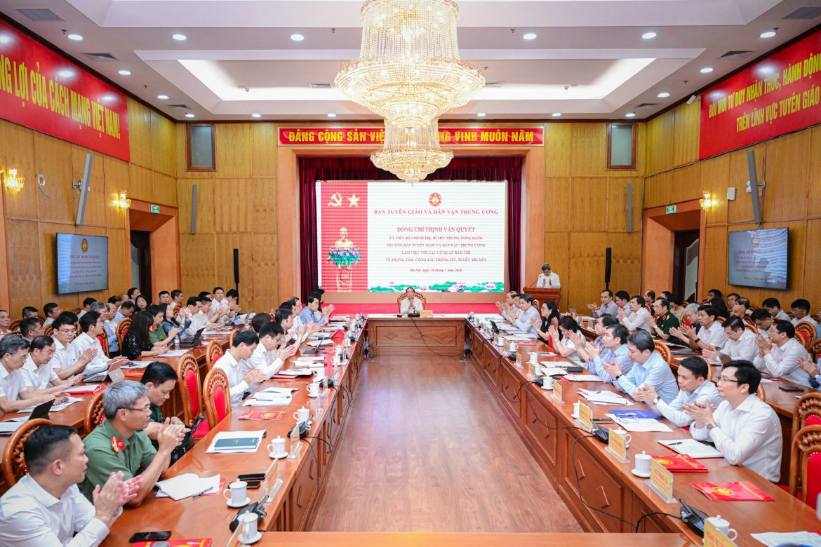 trưởng ban tuyên giáo và dân vận trung ương báo chí phải tinh, sắc, nhanh và chủ động hình ảnh 2 truong ban tuyen giao va dan van trung uong bao chi phai tinh, sac, nhanh va chu dong hinh anh 2