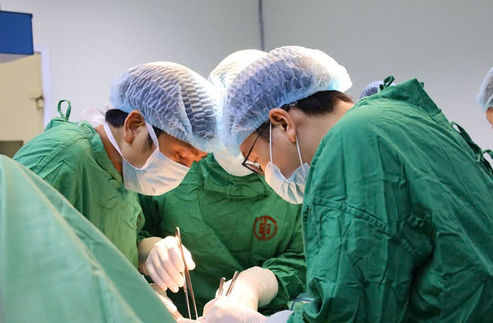 bệnh viện việt nam - thụy Điển uông bí đã thực hiện thành công ca ghép thận thứ 8 hình ảnh 4 benh vien viet nam - thuy Dien uong bi da thuc hien thanh cong ca ghep than thu 8 hinh anh 4