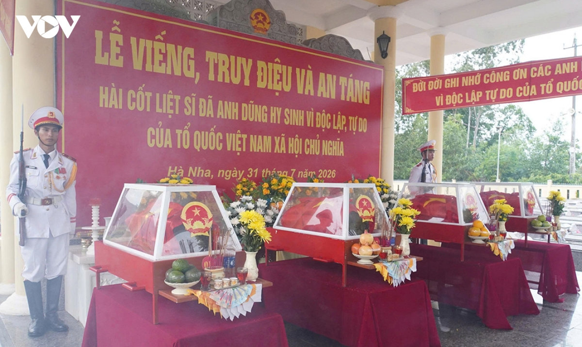 truy điệu và an táng 4 hài cốt liệt sĩ được tìm thấy tại hang Đá sập, Đà nẵng hình ảnh 2 truy dieu va an tang 4 hai cot liet si duoc tim thay tai hang Da sap, Da nang hinh anh 2