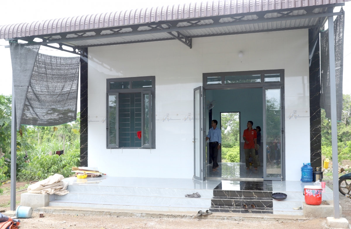 mô hình mỗi tổ chức Đảng đồng hành cùng hộ dân thoát nghèo ở Đắk lắk hình ảnh 2 mo hinh moi to chuc Dang dong hanh cung ho dan thoat ngheo o Dak lak hinh anh 2