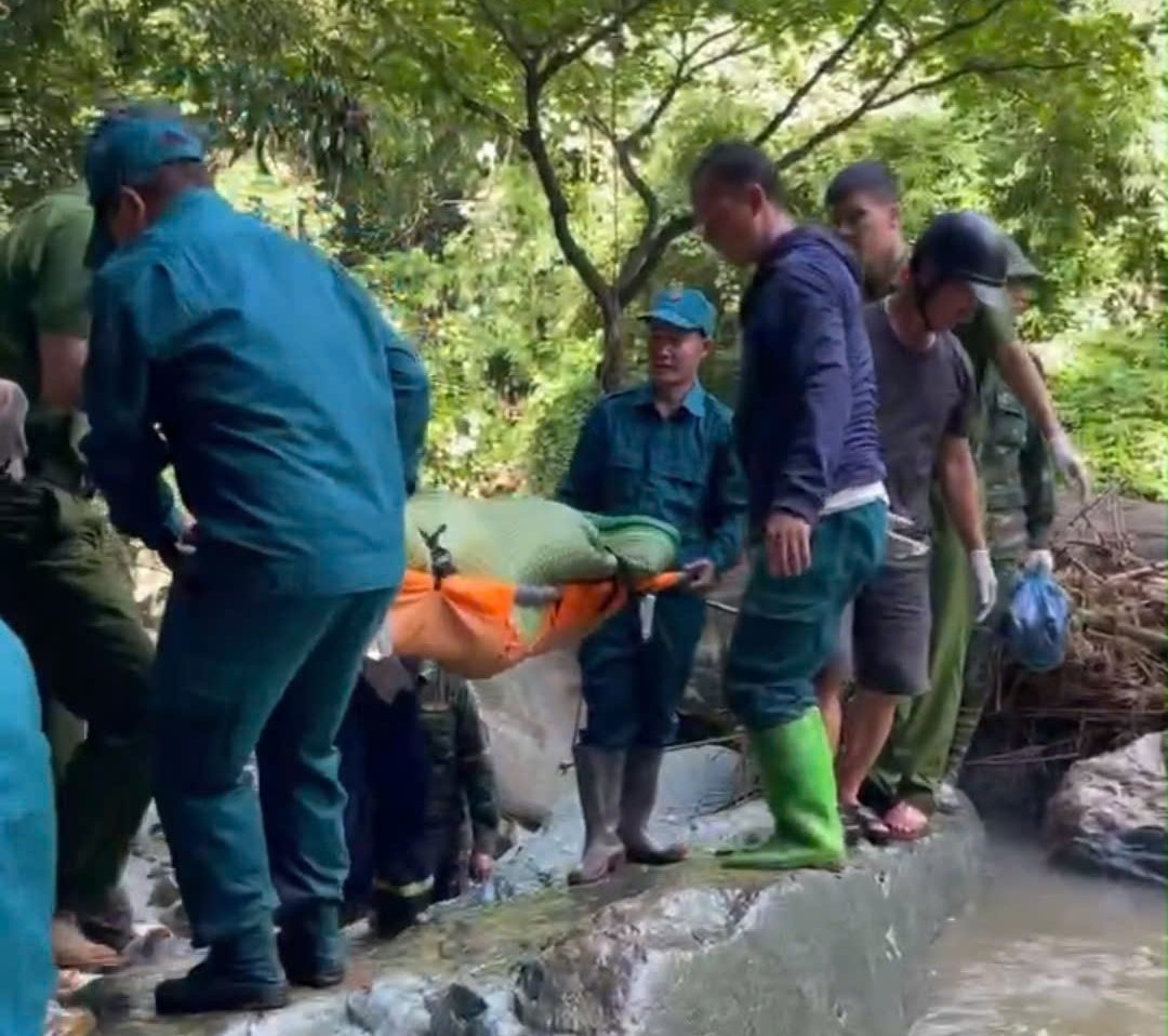 tìm thấy thi thể nạn nhân cuối cùng vụ lũ cuốn 3 trẻ em ở sơn la hình ảnh 1 tim thay thi the nan nhan cuoi cung vu lu cuon 3 tre em o son la hinh anh 1