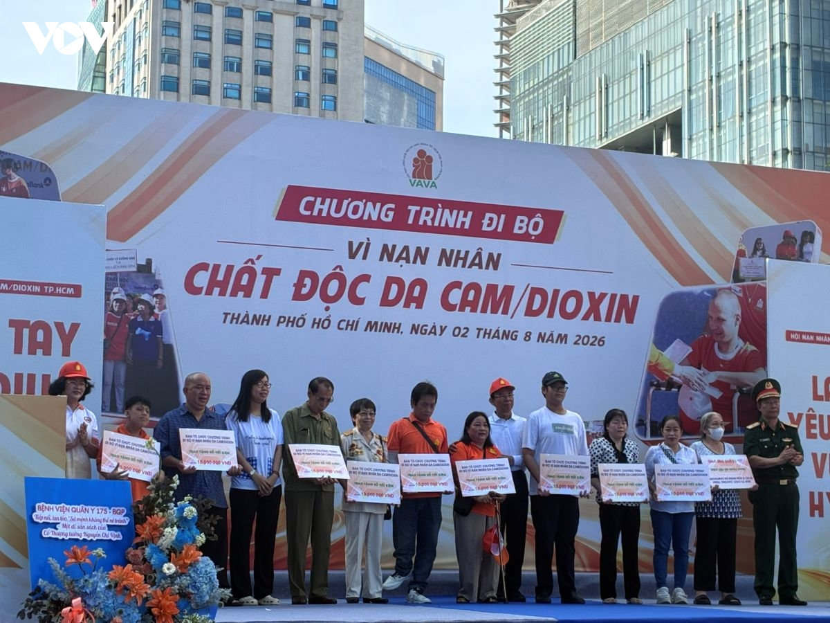 lan tỏa yêu thương từ chương trình đi bộ vì nạn nhân da cam hình ảnh 4 lan toa yeu thuong tu chuong trinh di bo vi nan nhan da cam hinh anh 4