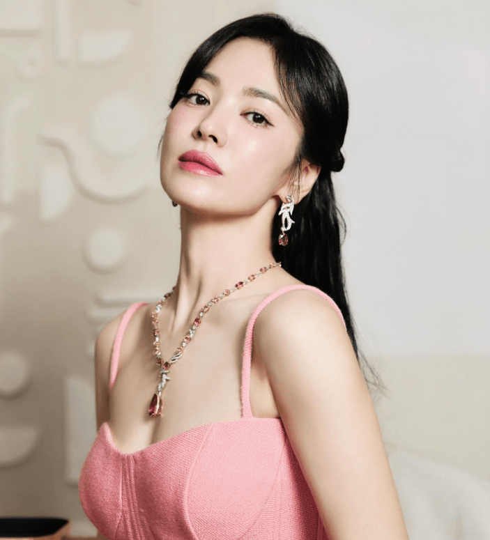 Nữ diễn viên Song Hye Kyo sau đổ vỡ hôn nhân vẫn chưa công khai hẹn hò với bất kỳ ai.
