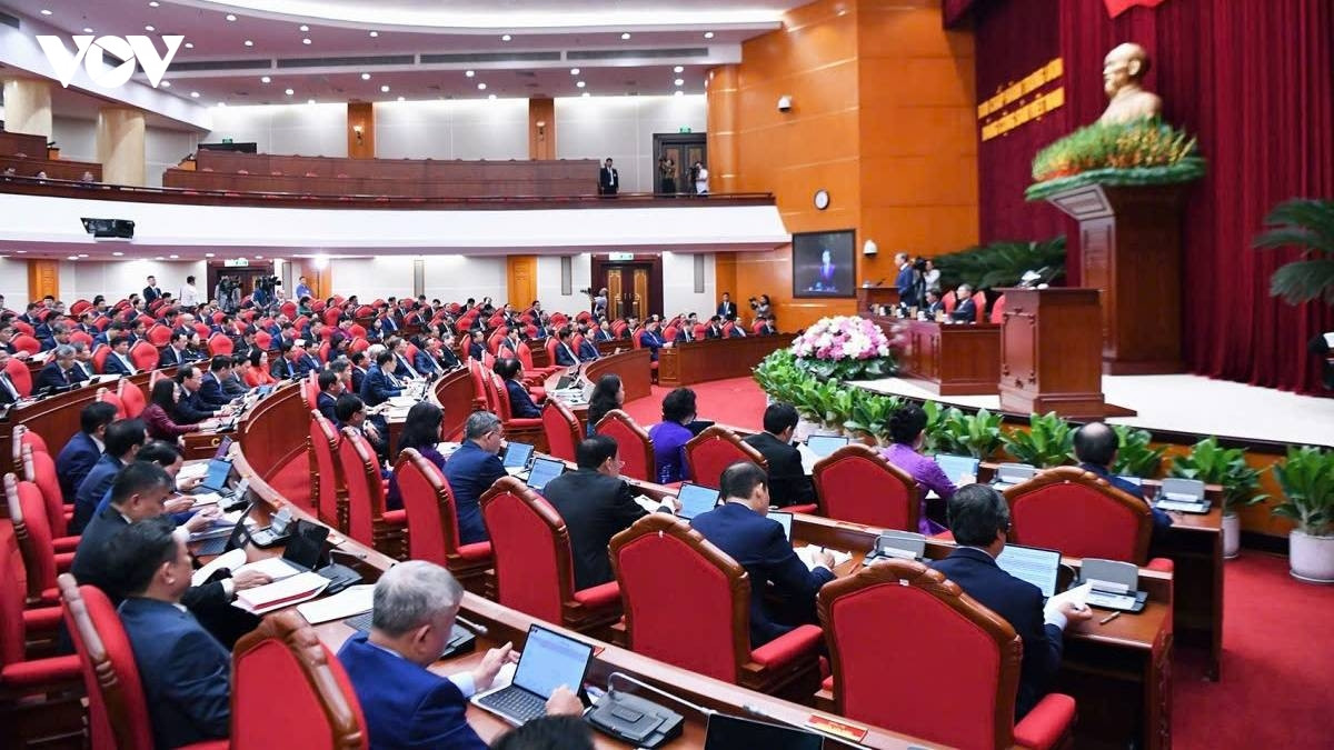 quy dinh so 207 siet trach nhiem dang vien khi su dung mang xa hoi hinh anh 1