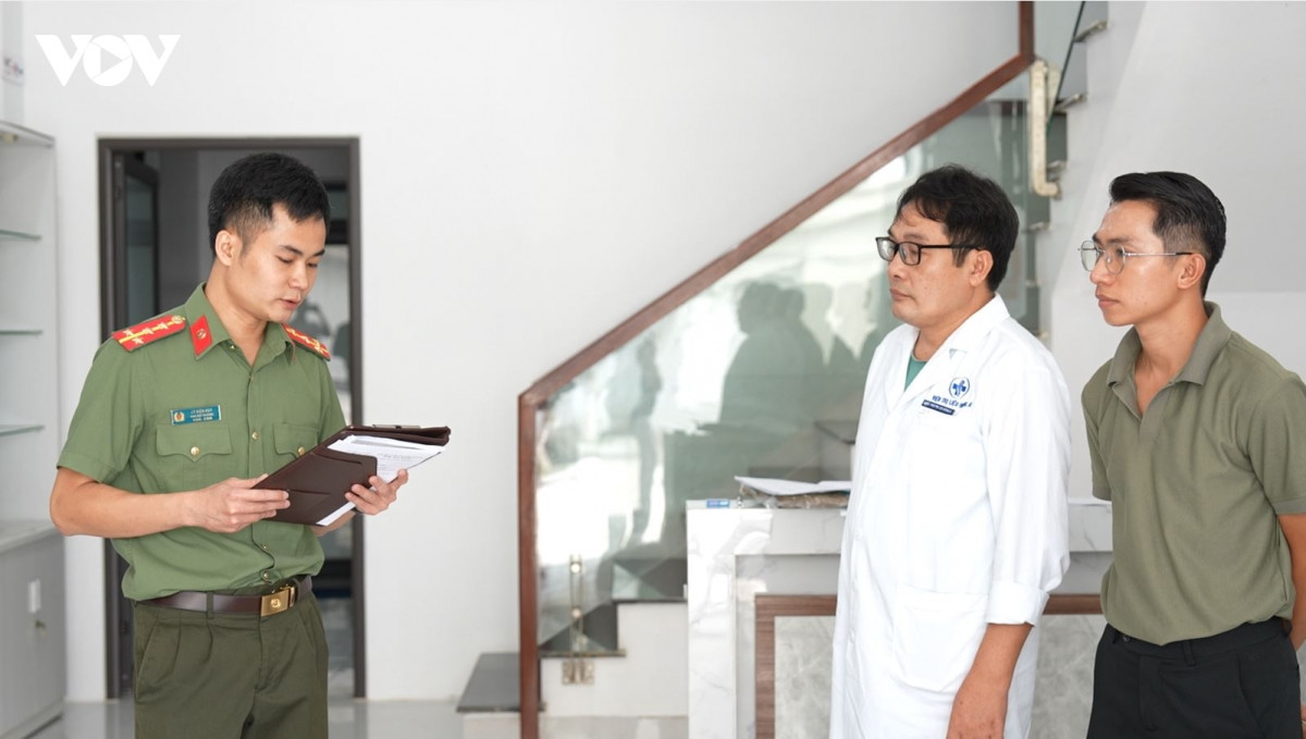 khởi tố đối tượng điều hành phòng khám việt nhật cb lừa dối khách hàng hình ảnh 1 khoi to doi tuong dieu hanh phong kham viet nhat cb lua doi khach hang hinh anh 1