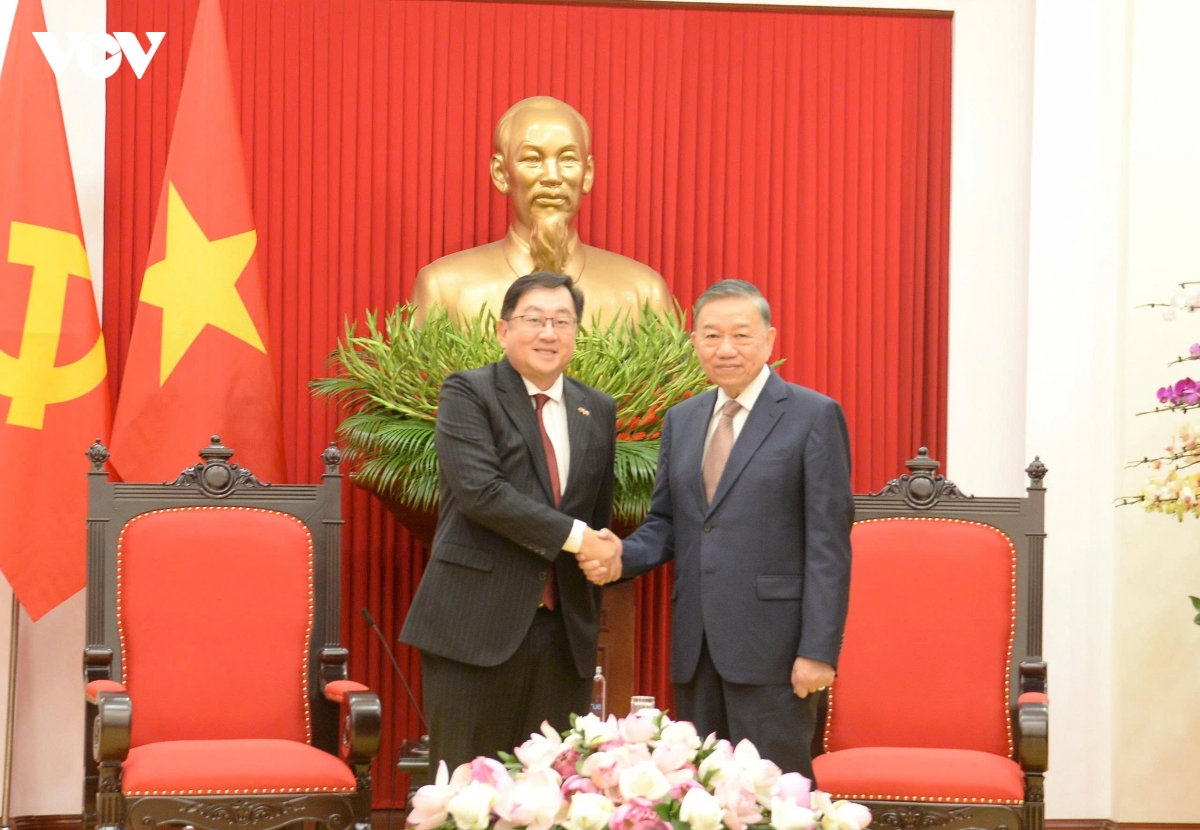 tong bi thu, chu tich nuoc to lam tiep Dai su malaysia chao tu biet hinh anh 1