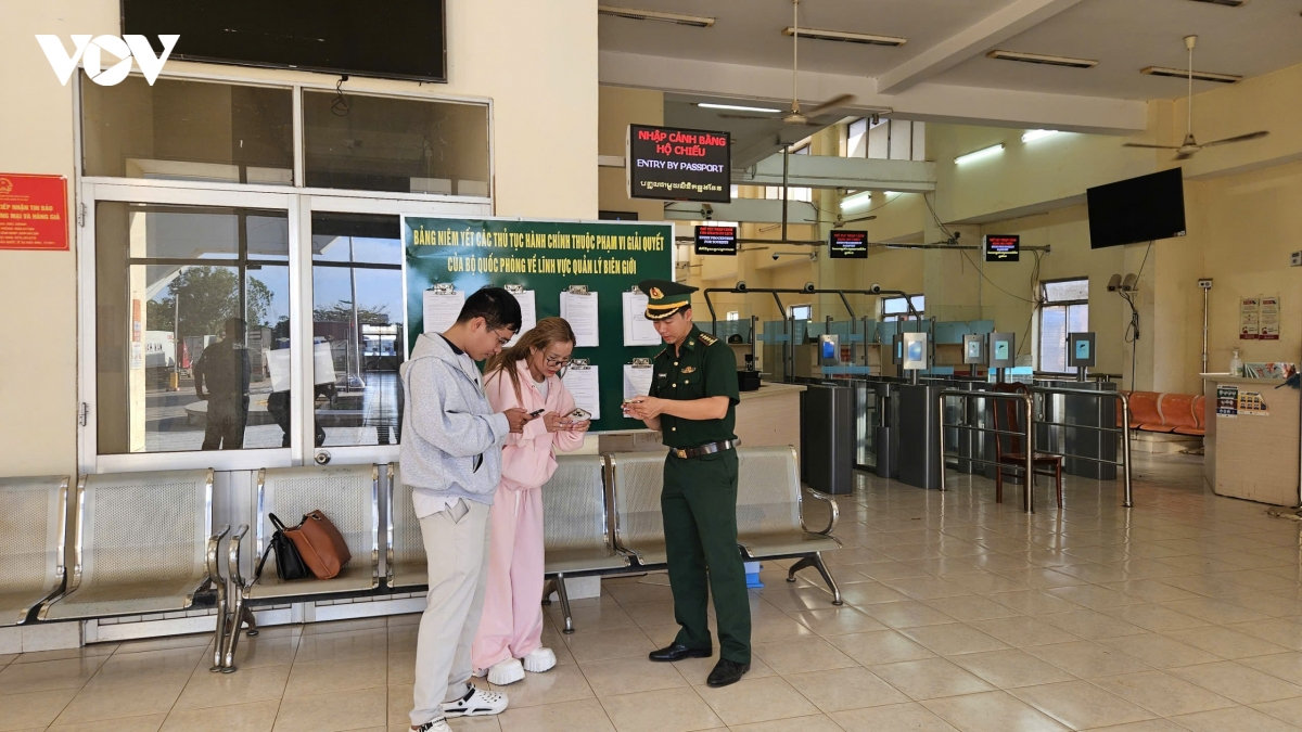 tây ninh cảnh báo bẫy việc nhẹ lương cao ở campuchia hình ảnh 2 tay ninh canh bao bay viec nhe luong cao o campuchia hinh anh 2
