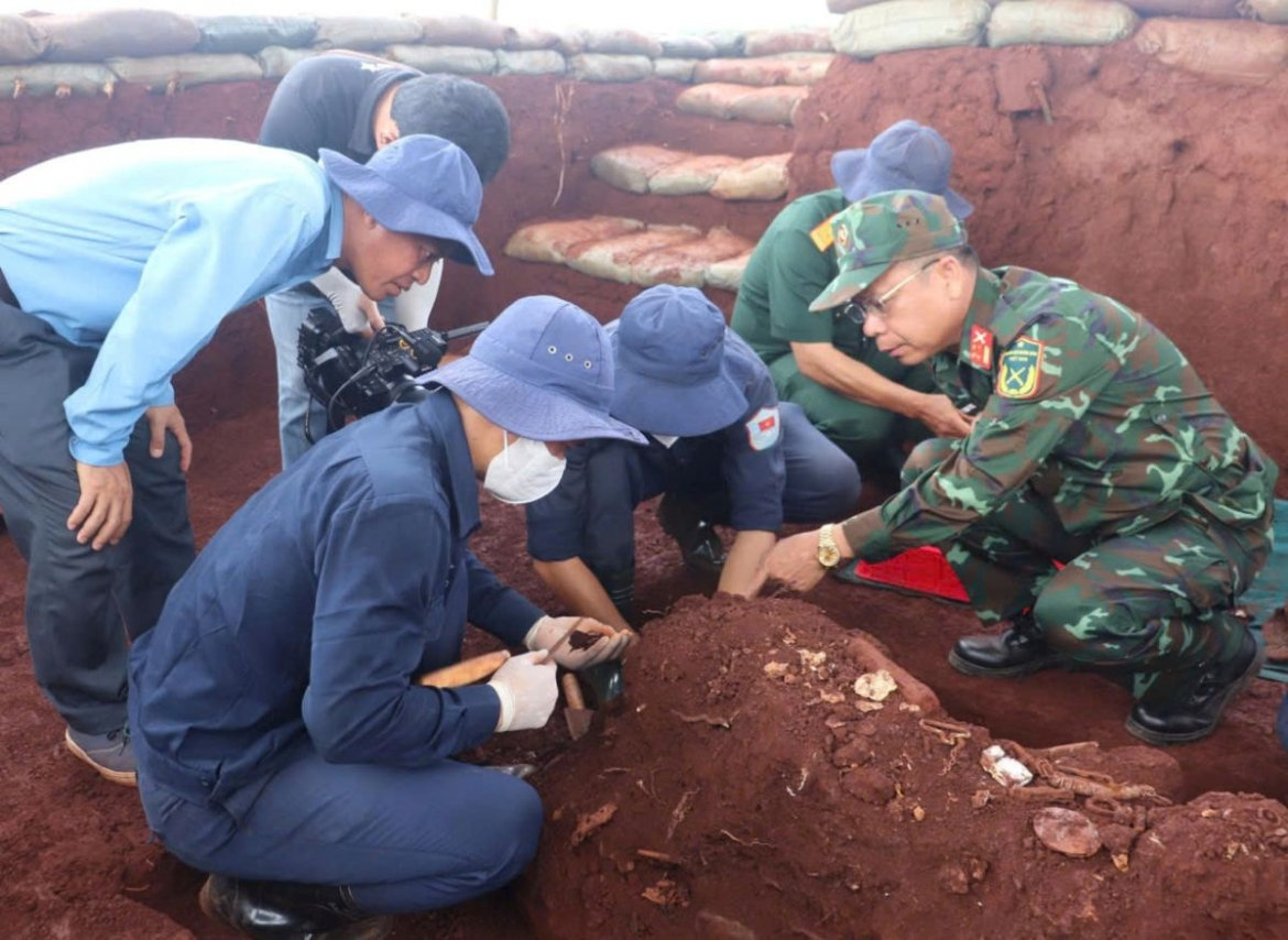 nghĩa tình quân dân tiếp sức thực hiện nhiệm vụ thiêng liêng hình ảnh 1 nghia tinh quan dan tiep suc thuc hien nhiem vu thieng lieng hinh anh 1