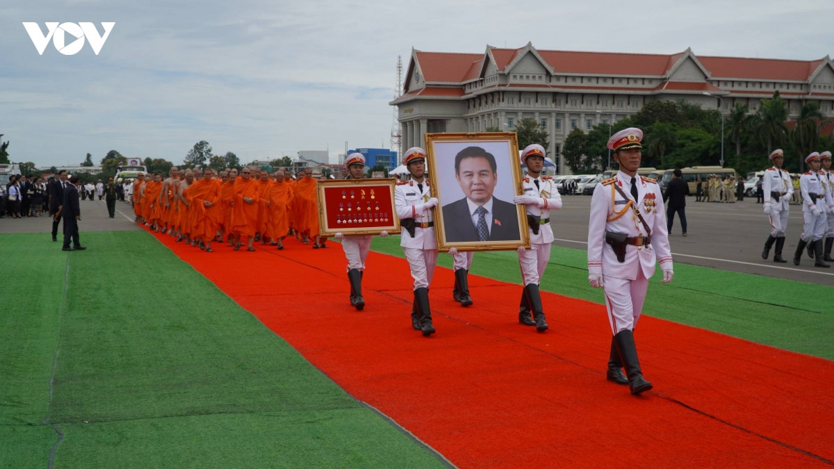 quan he dac biet lao - viet nam thanh qua day cong vun dap qua nhieu the he hinh anh 1