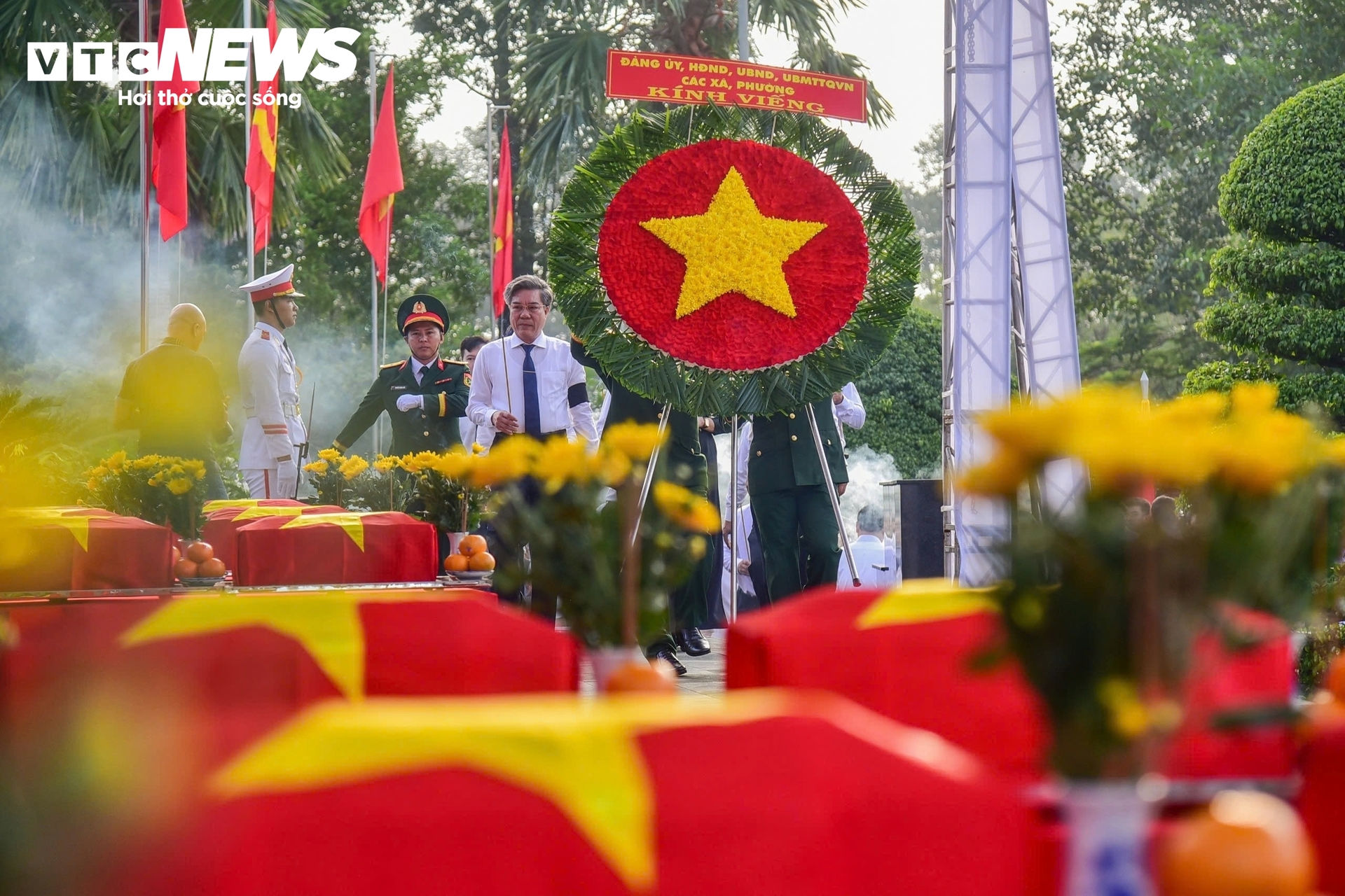 Xúc động lễ truy điệu, an táng hài cốt liệt sĩ tại TP Đồng Nai - 14