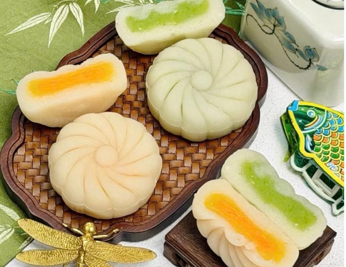Nhiều dòng bánh dẻo được người tiêu dùng quan tâm trong mùa trung thu năm nay.
