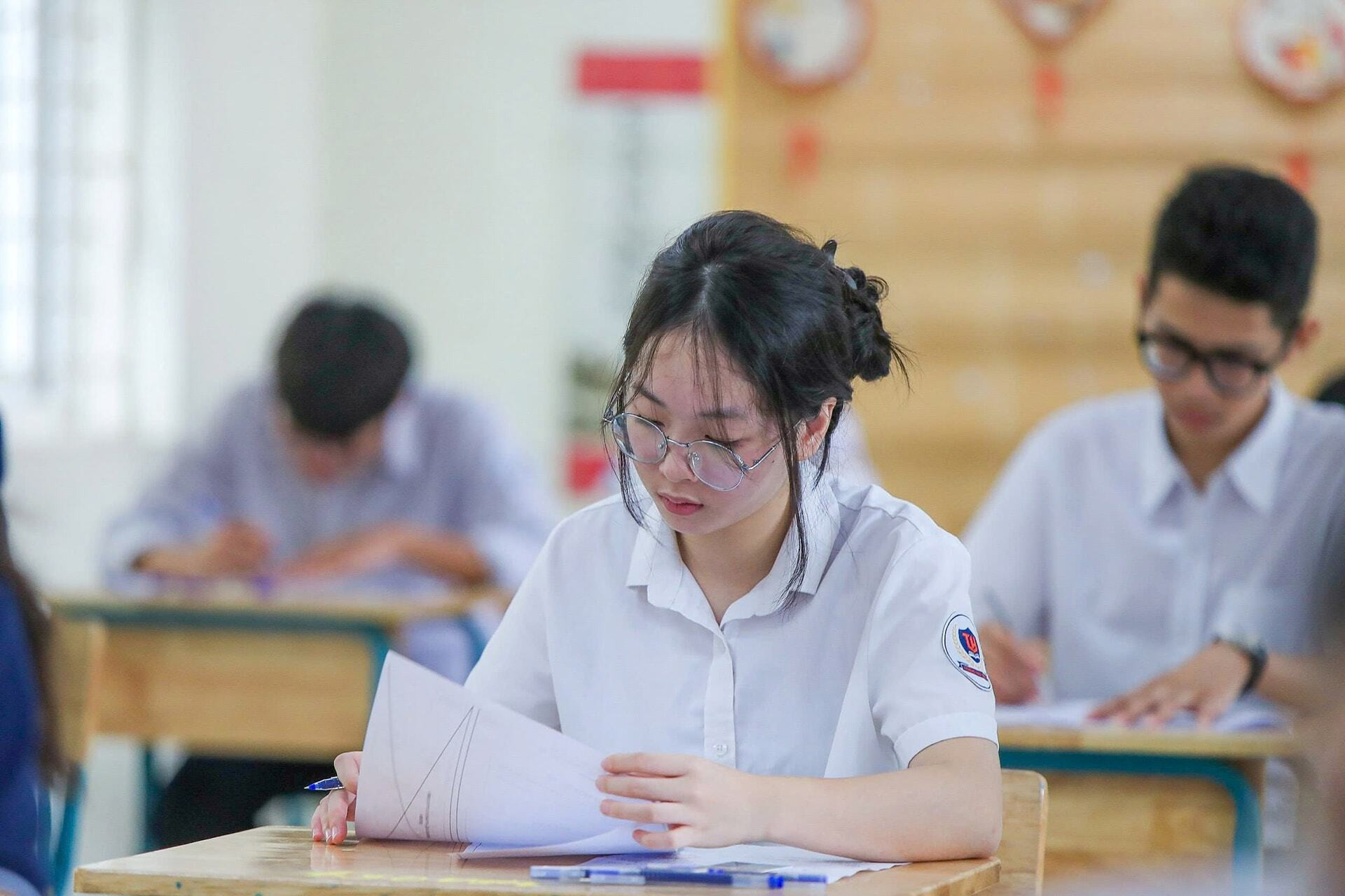 Bộ GD&ĐT đang dự thảo thi vào 10 chỉ còn 2 môn Toán và Ngữ văn