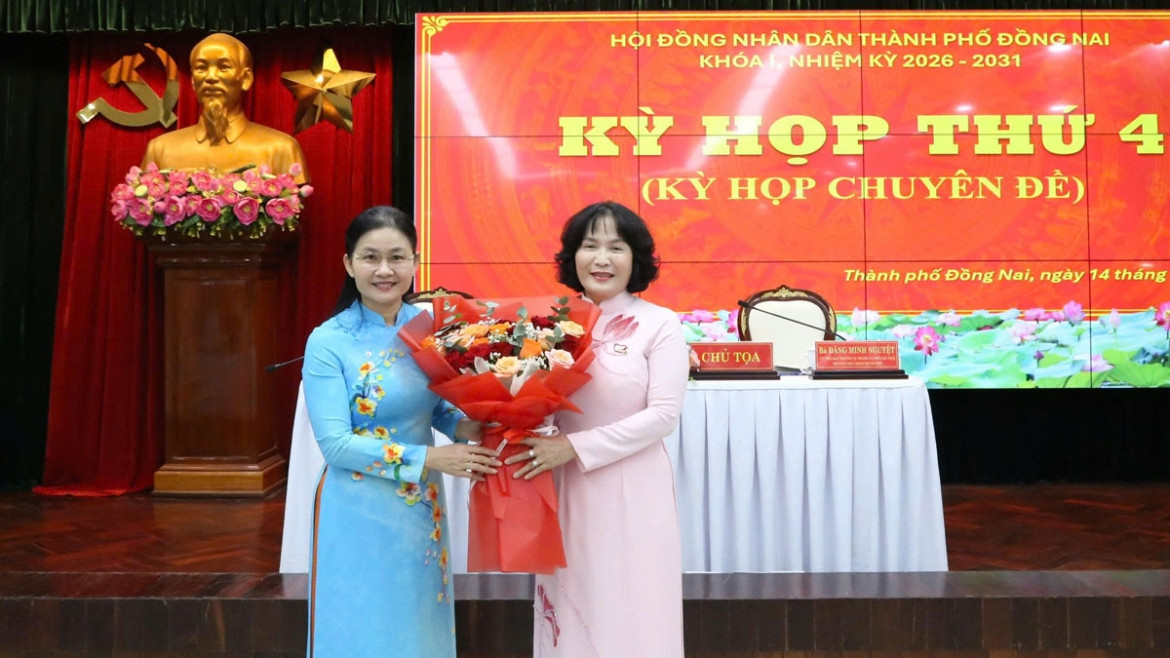 bà nguyễn thị cát tiên được bầu làm phó chủ tịch thành phố Đồng nai hình ảnh 1 ba nguyen thi cat tien duoc bau lam pho chu tich thanh pho Dong nai hinh anh 1
