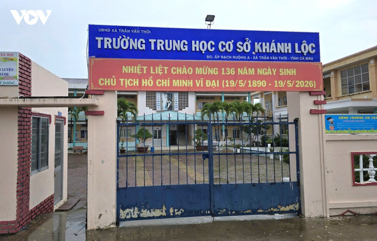 ca mau khan truong nang cap ha tang, nang chat day va hoc sau sap nhap hinh anh 1