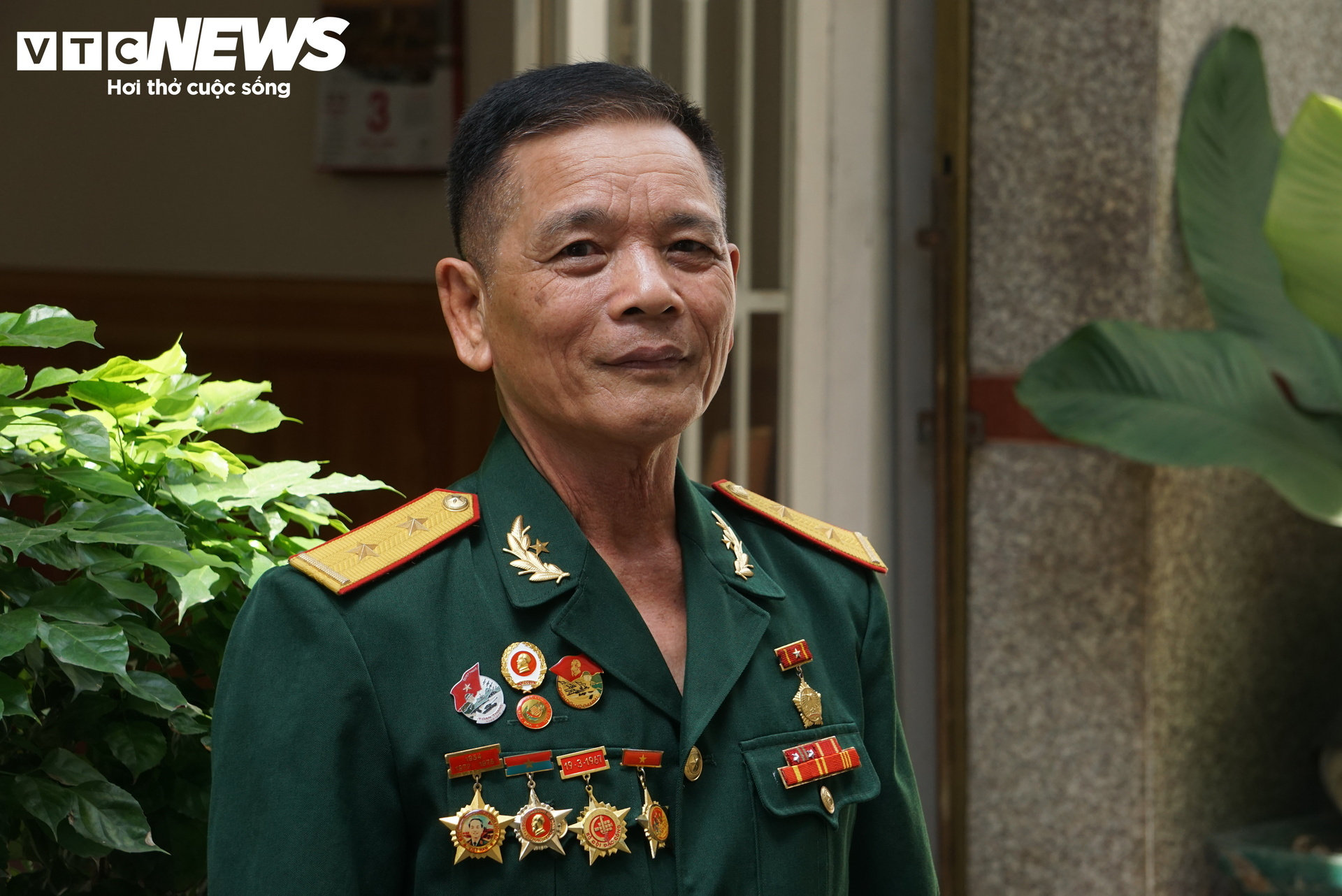 Những người đi qua lịch sử mong chờ 'Trở về thời khắc thiêng liêng' - 1