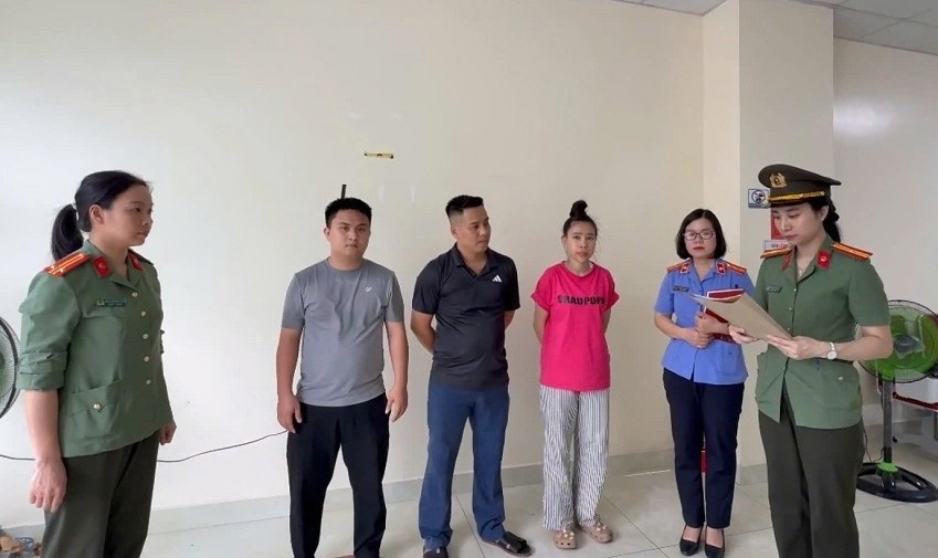 triệt phá đường dây núp bóng cơ sở spa, lừa đảo gần 300 người hình ảnh 1 triet pha duong day nup bong co so spa, lua dao gan 300 nguoi hinh anh 1