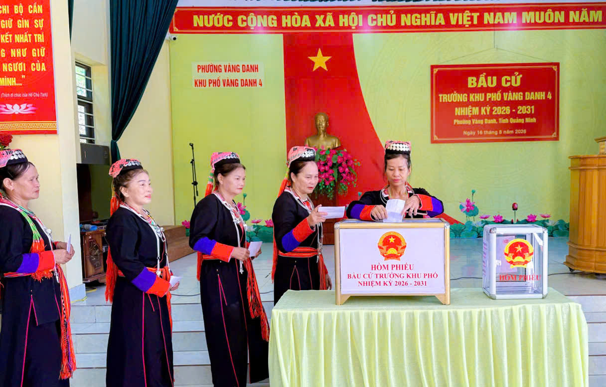 Trong số 624 điểm bầu cử trên toàn địa bàn tỉnh Quảng Ninh, có 450 thôn, bản, khu phố lựa chọn hình thức bỏ phiếu kín. (Ảnh: Thanh Tùng)