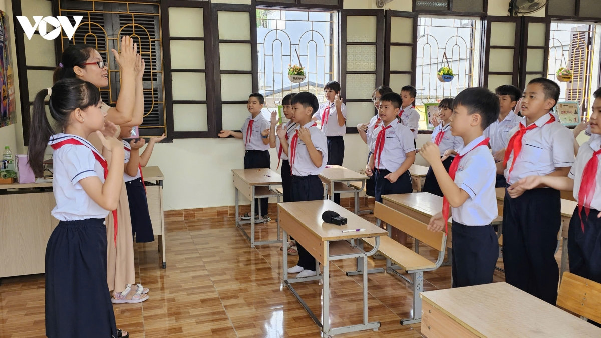 sắp xếp trường lớp, 800 cán bộ quản lý ở hải phòng có thể xuống giảng dạy hình ảnh 2 sap xep truong lop, 800 can bo quan ly o hai phong co the xuong giang day hinh anh 2