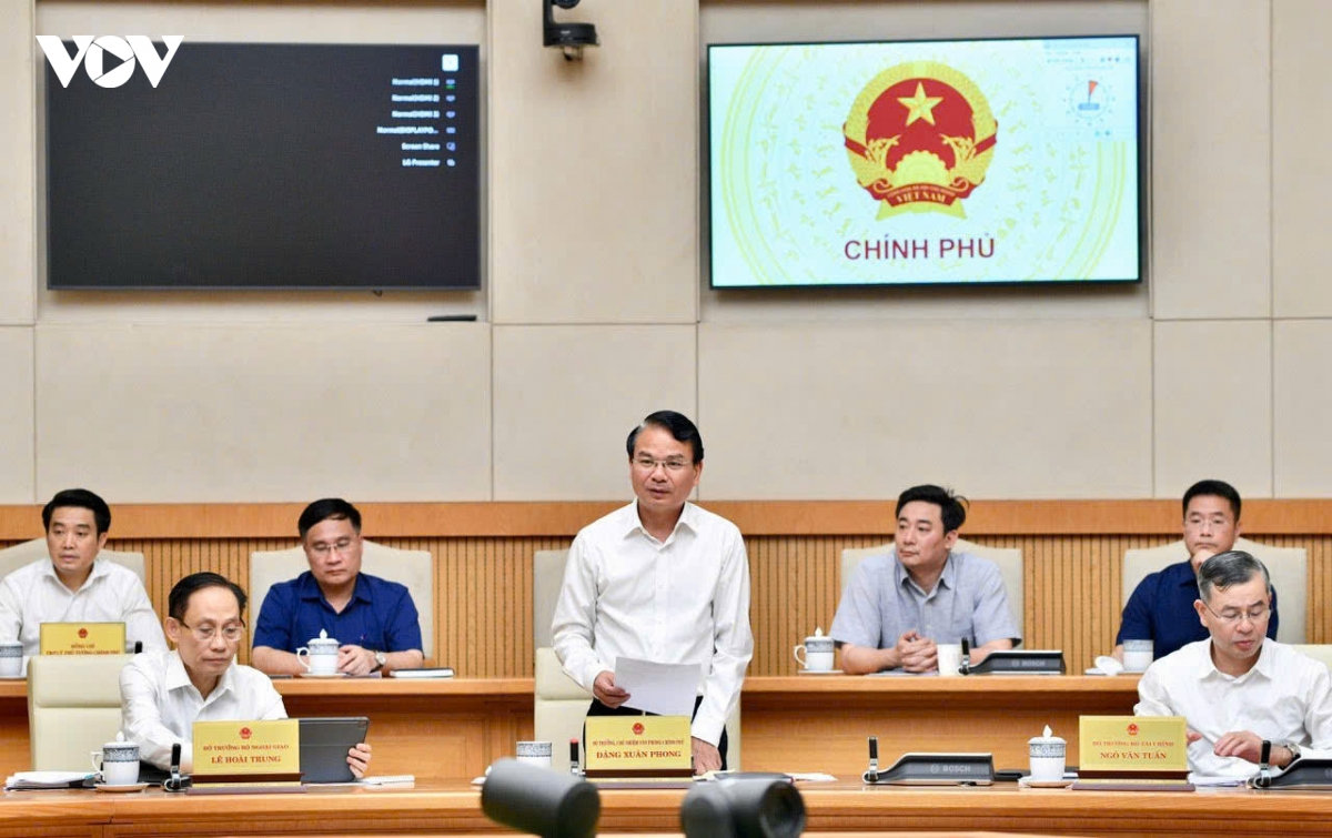 thu tuong le minh hung chu tri phien hop chuyen de xay dung phap luat hinh anh 5