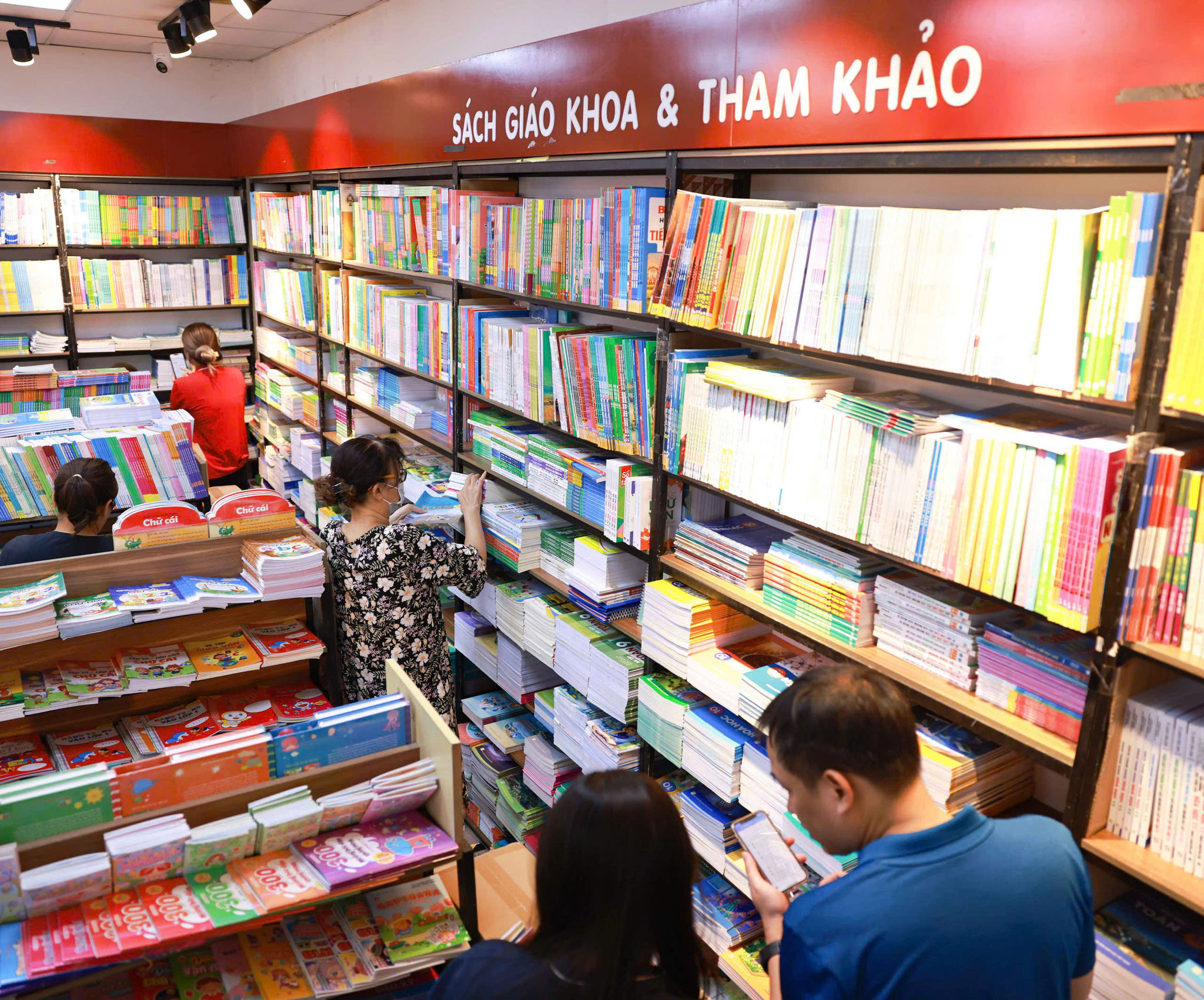 NXB Giáo dục Việt Nam đảm bảo đủ SGK cho học sinh trước thềm năm học 2026-2027. (Ảnh: Thanh Tùng)