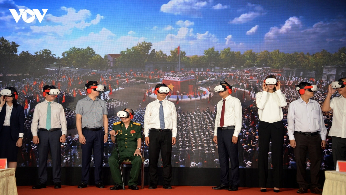 trải nghiệm khoảnh khắc bác hồ đọc tuyên ngôn Độc lập tại dinh độc lập hình ảnh 4 trai nghiem khoanh khac bac ho doc tuyen ngon Doc lap tai dinh doc lap hinh anh 4