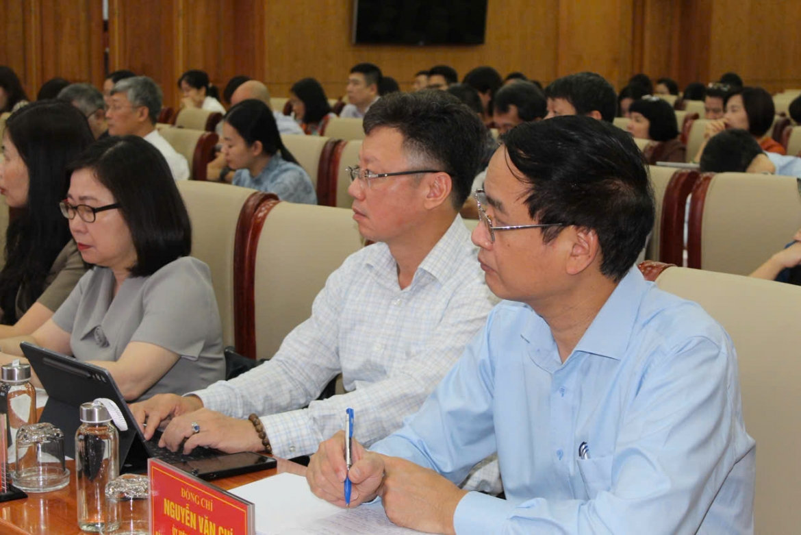 bảo vệ nền tảng tư tưởng của Đảng kết hợp chặt chẽ giữa xây và chống hình ảnh 3 bao ve nen tang tu tuong cua Dang ket hop chat che giua xay va chong hinh anh 3