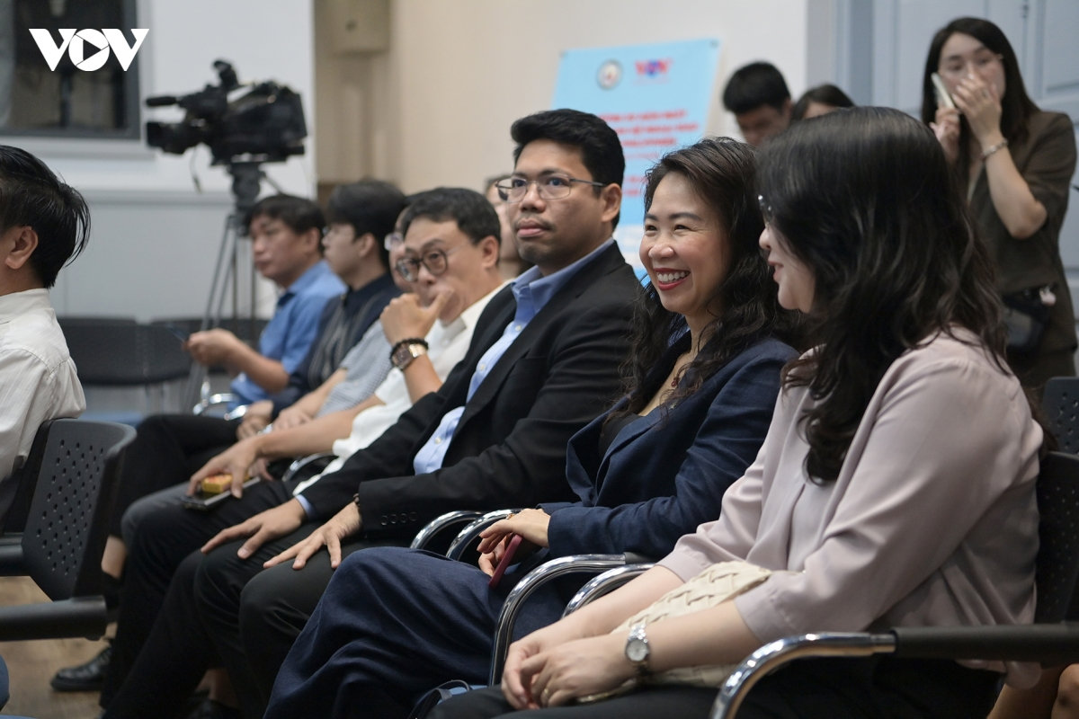 nam sinh tp.hcm đoạt giải nhất cuộc thi tìm hiểu 50 năm quan hệ việt nam - philippines hình ảnh 10 nam sinh tp.hcm doat giai nhat cuoc thi tim hieu 50 nam quan he viet nam - philippines hinh anh 10