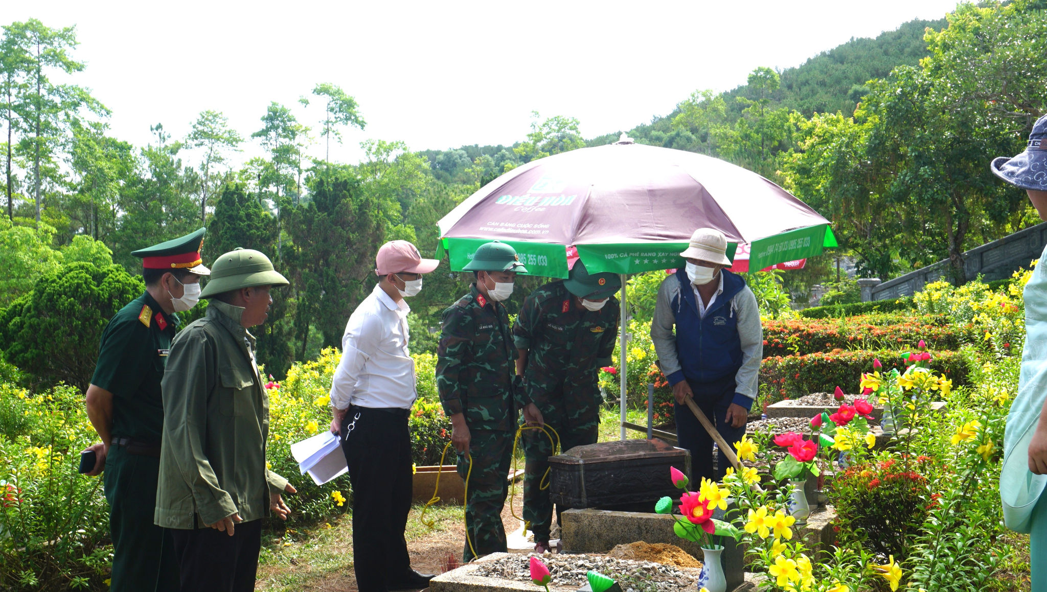 trong-so-hon-7.200-phan-mo-duoc-khai-quat-hon-3.900-phan-mo-da-lay-duoc-mauhai-cot-de-phuc-vu-giam-dinh-adn.jpg