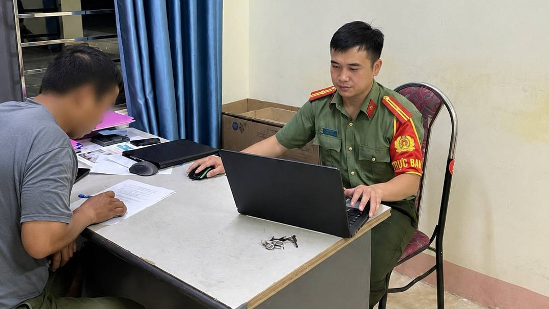 Đăng tải thông tin bịa đặt về mưa lũ để câu view, bị phạt 12,5 triệu đồng hình ảnh 1 Dang tai thong tin bia dat ve mua lu de cau view, bi phat 12,5 trieu dong hinh anh 1