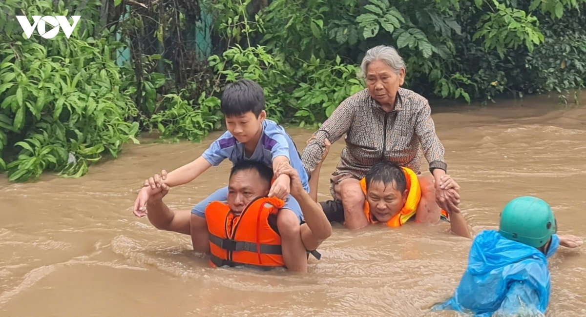 lũ trên sông ở Đông bắc bộ đang lên rất nhanh, yêu cầu sẵn sàng sơ tán người dân hình ảnh 1 lu tren song o Dong bac bo dang len rat nhanh, yeu cau san sang so tan nguoi dan hinh anh 1