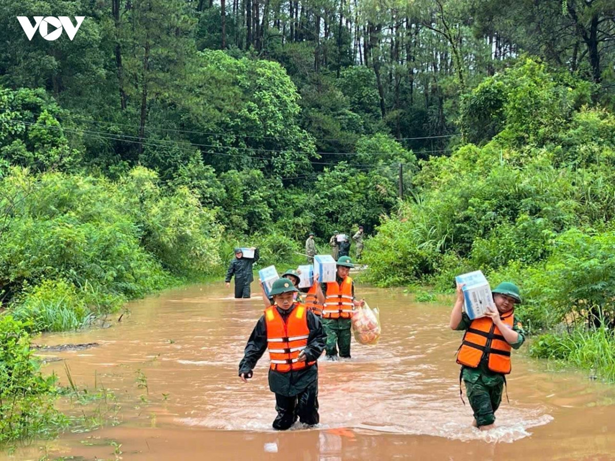 lạng sơn huy động bộ đội biên phòng hỗ trợ khắc phục hậu quả mưa lũ hình ảnh 2 lang son huy dong bo doi bien phong ho tro khac phuc hau qua mua lu hinh anh 2