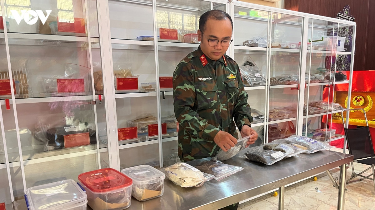 phát hiện 10 bộ hài cốt liệt sĩ, 5 di vật tại công viên lê thị riêng hình ảnh 2 phat hien 10 bo hai cot liet si, 5 di vat tai cong vien le thi rieng hinh anh 2