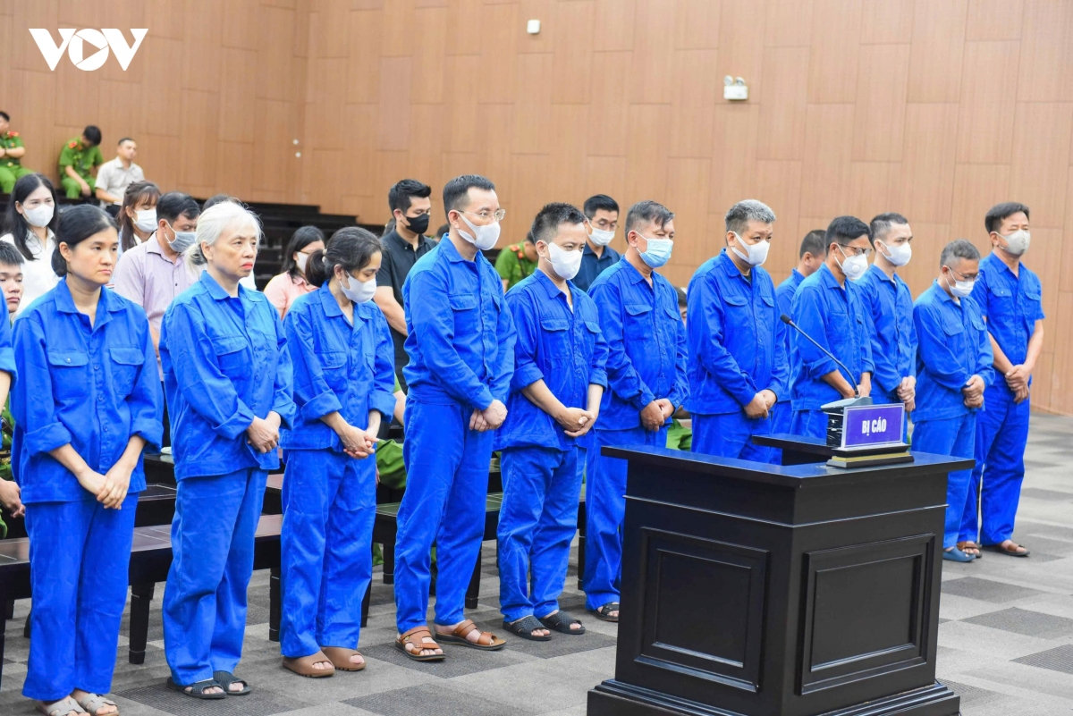 cựu thứ trưởng nguyễn bá hoan nhận mức án 12 năm tù về tội nhận hối lộ hình ảnh 1 cuu thu truong nguyen ba hoan nhan muc an 12 nam tu ve toi nhan hoi lo hinh anh 1