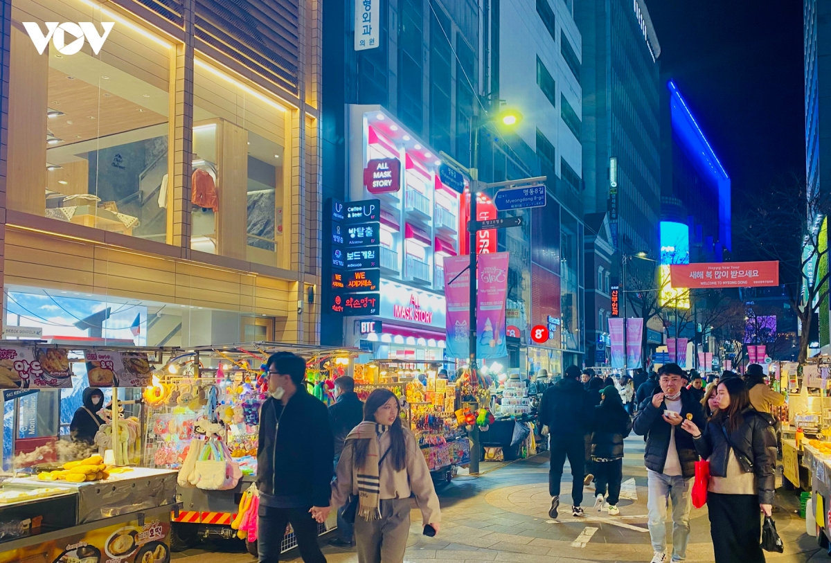 cach seoul giu chan du khach vui choi tu sang den dem hinh anh 1