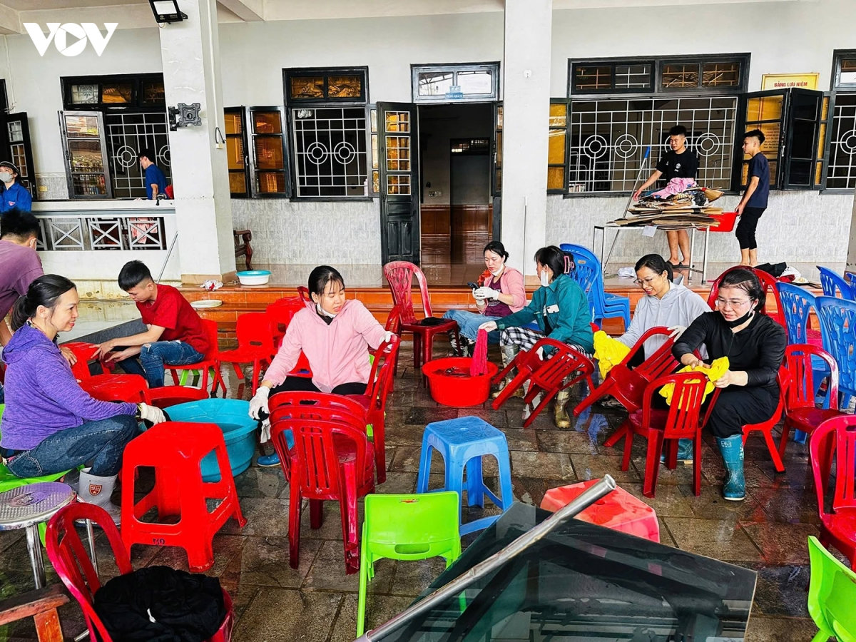 bùn đất đặc quánh, rác thải phủ kín đường tại nhiều khu dân cư ở lạng sơn hình ảnh 6 bun dat dac quanh, rac thai phu kin duong tai nhieu khu dan cu o lang son hinh anh 6