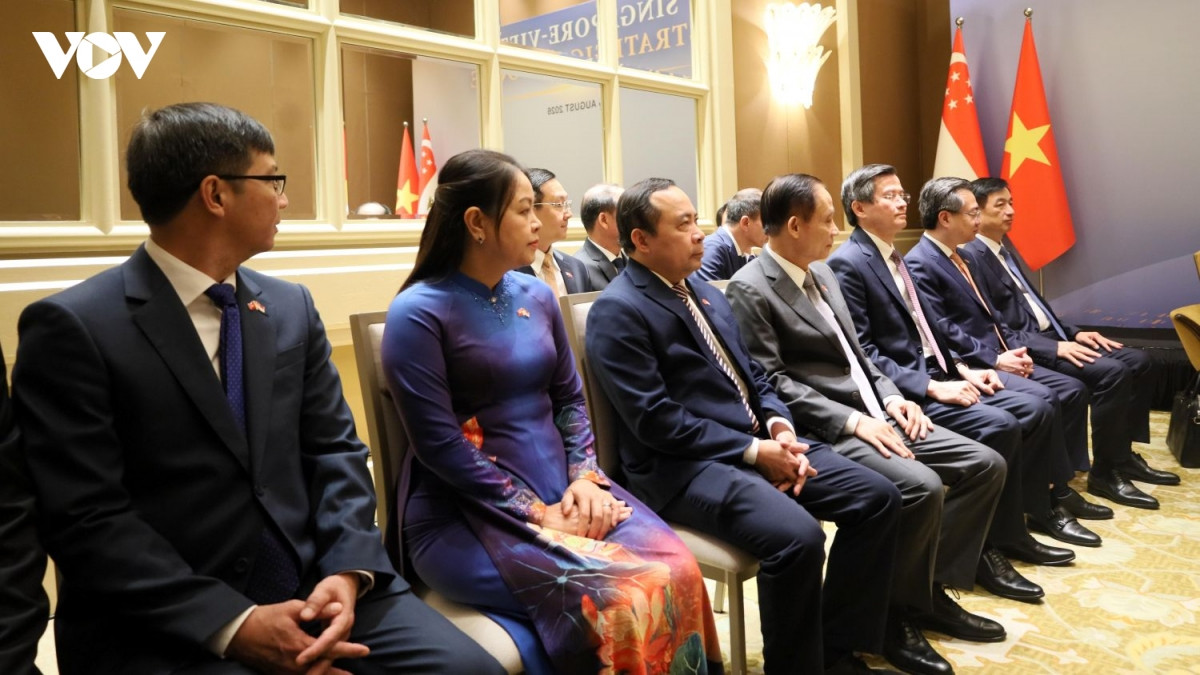 lễ đón thường trực ban bí thư trần cẩm tú thăm singapore hình ảnh 4 le don thuong truc ban bi thu tran cam tu tham singapore hinh anh 4