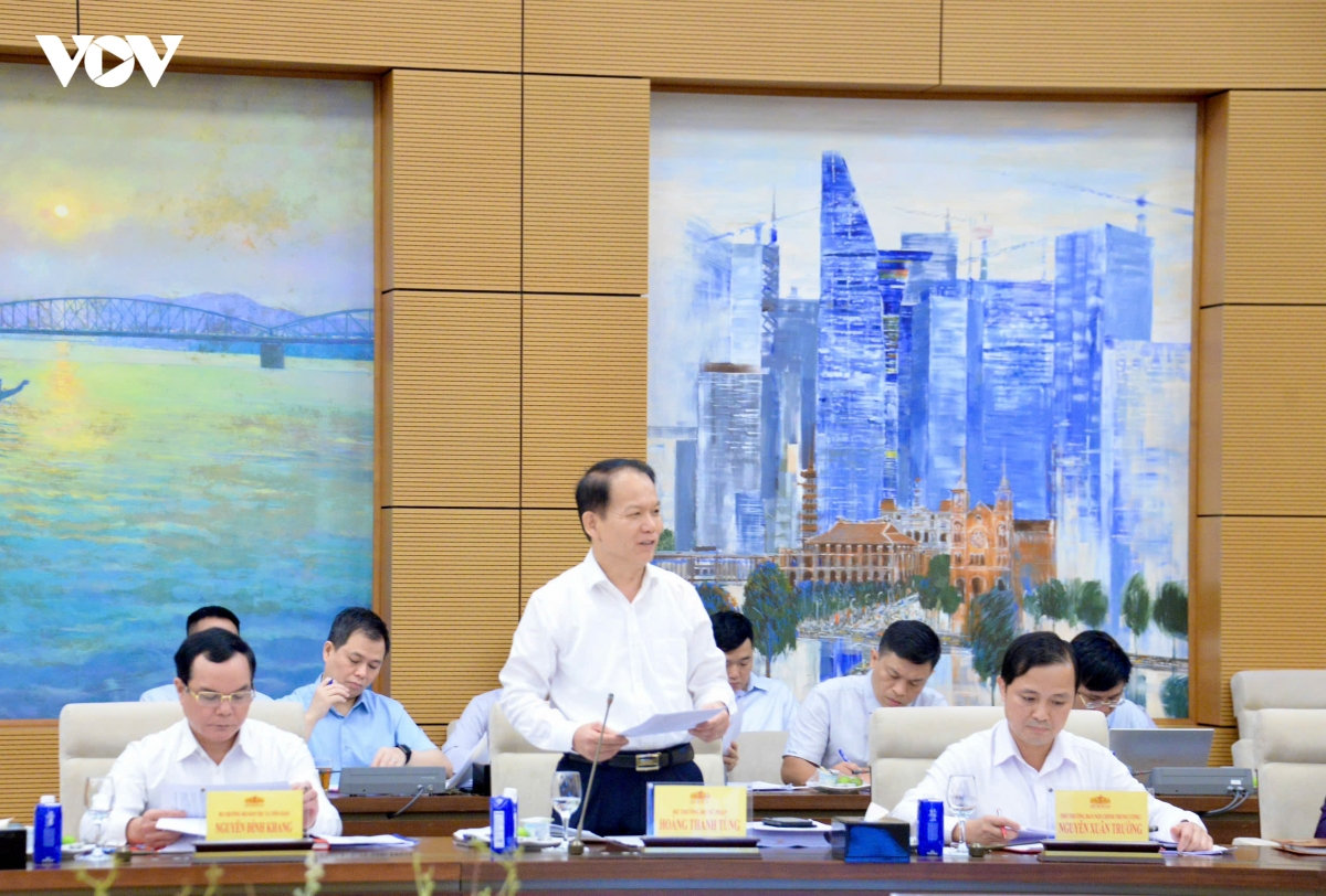 chu tich quoc hoi tran thanh man chu tri phien hop ra soat van ban phap luat hinh anh 4