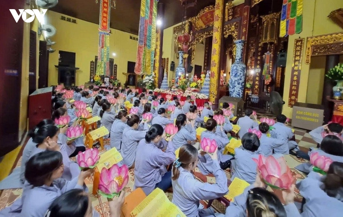 ram thang 7 biet on, bao hieu khong nam o viec dot bao nhieu vang ma hinh anh 2