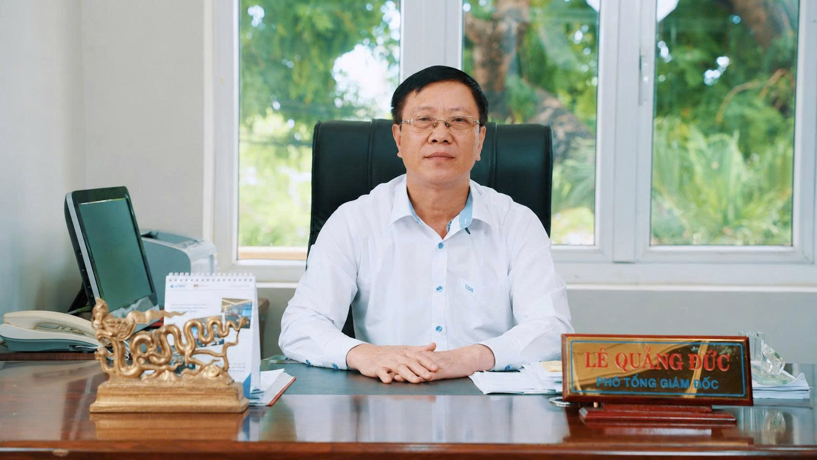 ong-le-quang-duc-pho-bi-thu-dang-uy-pho-tong-giam-doc-cang-da-nang.jpg